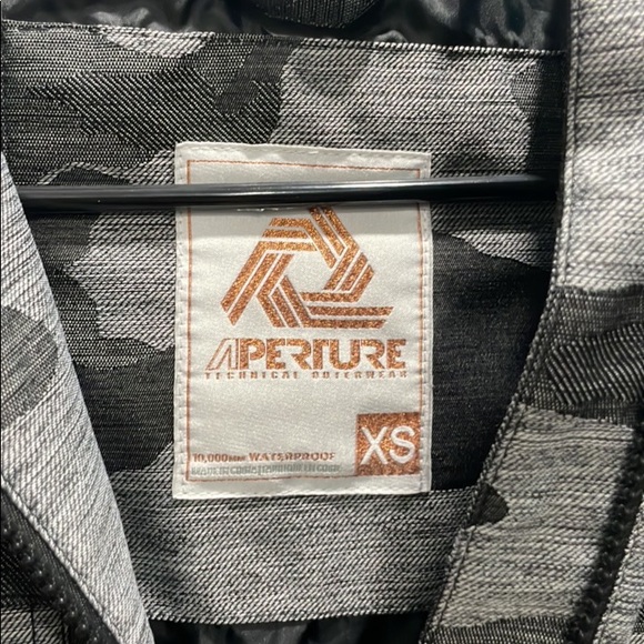 Aperture Aster Grey Camo 10K Snowboard Jacket size XS - Picture 5 of 6
